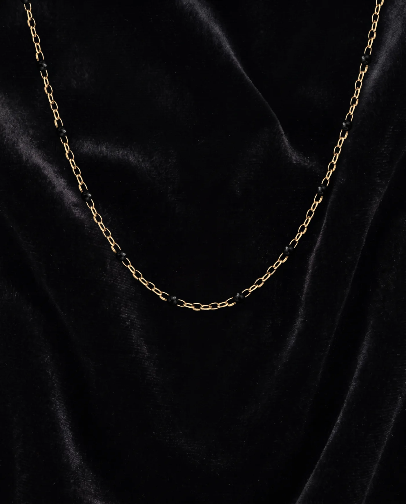 Cadena Dominó Oro Negro